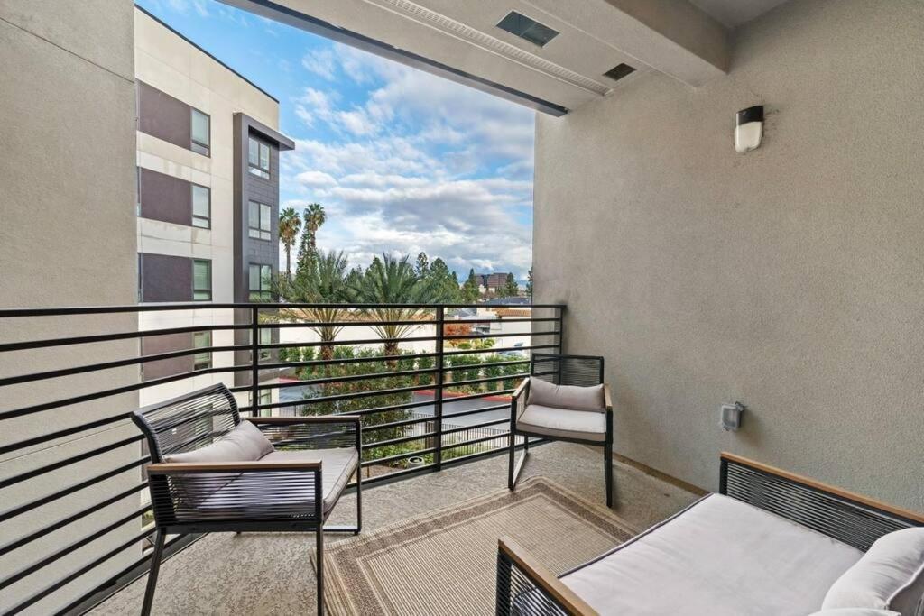 Luxury Modern Condo In Irvine سانتا أنا، كاليفورنيا المظهر الخارجي الصورة